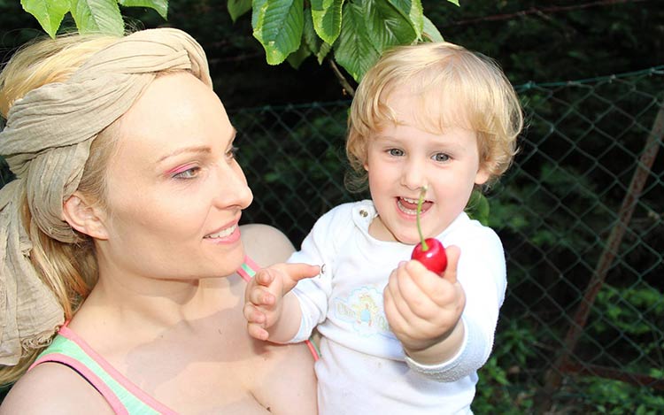 Vegyszermentes sminkelés kismamáknak – egy volt allergiás kismama naplójából